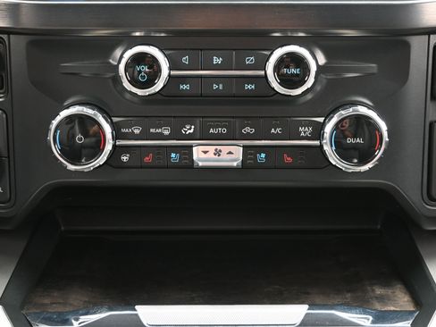 Used 2024 Ford F350 Lariat w/ Black Appearance Package image 38