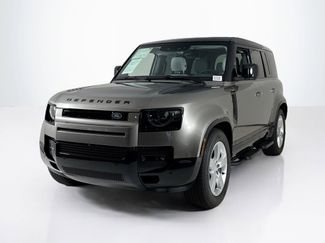 Used 2025 Land Rover Defender 110 X-Dynamic SE video 1