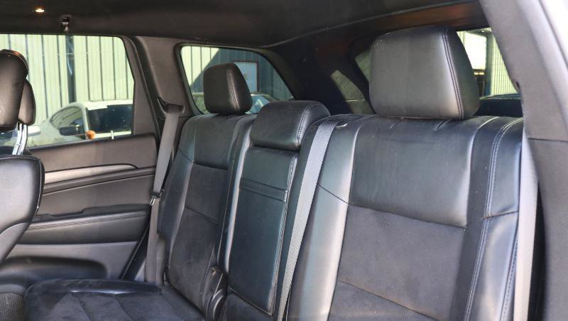 Used 2019 Jeep Grand Cherokee Altitude AWD/4WD image 23
