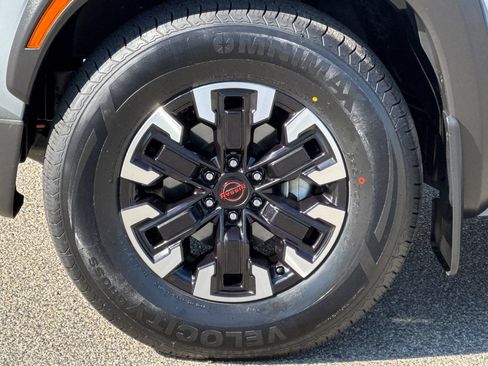 Used 2022 Nissan Frontier Pro-X w/ Technology Package image 24