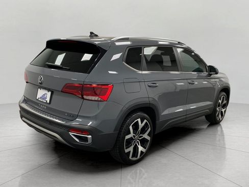 Used 2022 Volkswagen Taos SEL w/ Panoramic Sunroof Package AWD/4WD image 4