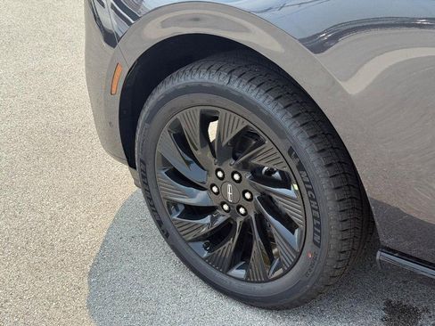 New 2025 Lincoln Navigator Reserve w/ Jet Appearance Package image 13