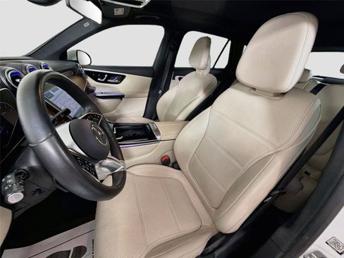 Used 2023 Mercedes-Benz GLC 300 4MATIC image 22