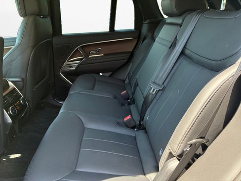 Used 2024 Land Rover Range Rover SE AWD/4WD image 13