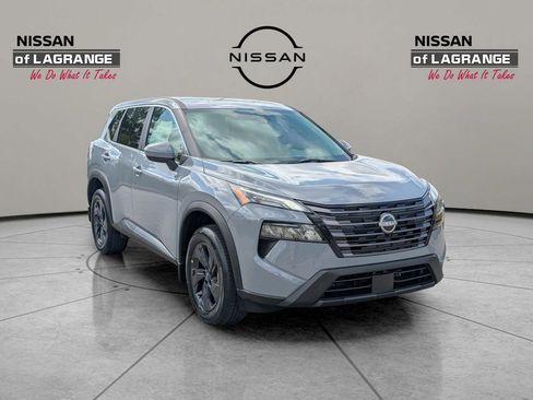 New 2026 Nissan Rogue SV image 3