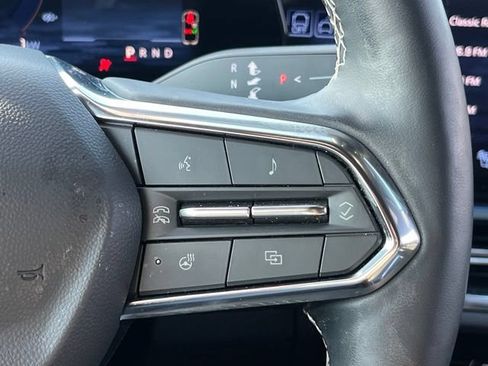 Used 2024 Chevrolet Equinox EV LT FWD image 17
