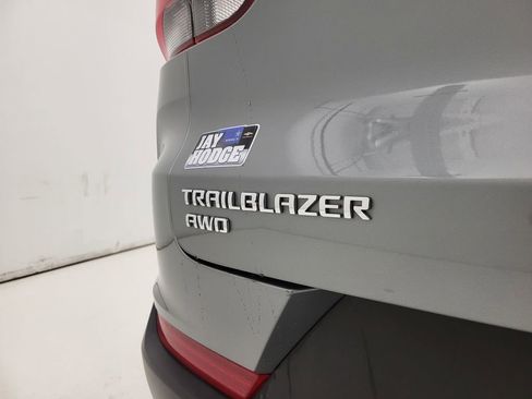 Used 2025 Chevrolet TrailBlazer LT image 19