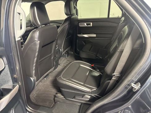 Used 2023 Ford Explorer XLT w/ Equipment Group 202A AWD/4WD image 24