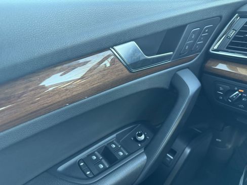 Used 2021 Audi Q5 2.0T Premium w/ Convenience Package image 34