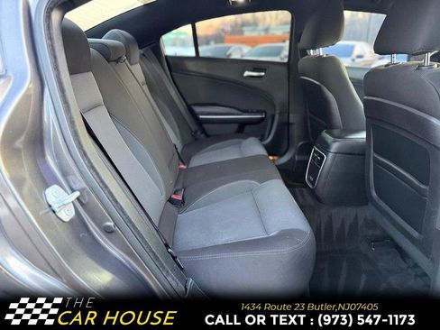 Used 2016 Dodge Charger SE w/ Popular Equipment Group image 18