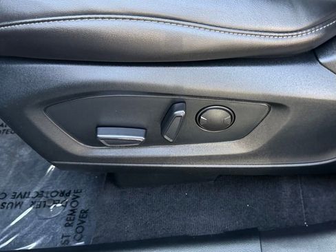 Certified 2022 Ford Explorer XLT w/ Equipment Group 202A image 19