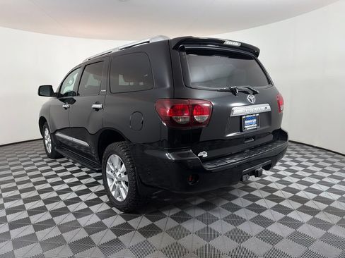 Used 2019 Toyota Sequoia Platinum w/ Carpet Mat Package (TMS) AWD/4WD image 5