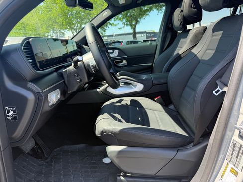 Used 2025 Mercedes-Benz GLE 580 4MATIC image 17