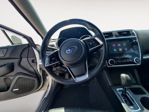 Used 2018 Subaru Outback 2.5i Limited AWD/4WD image 12