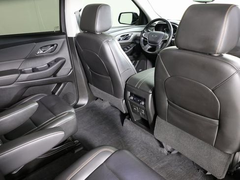 Used 2020 Chevrolet Traverse RS w/ LPO, Floor Liner Package image 41