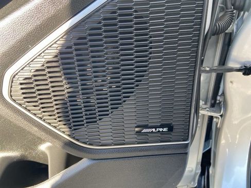 Used 2022 Jeep Grand Cherokee Limited image 27