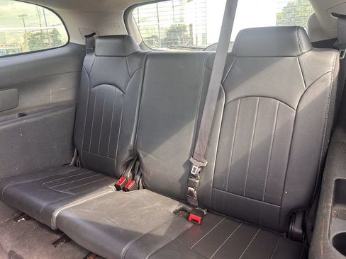 Used 2017 Buick Enclave Leather AWD/4WD image 15