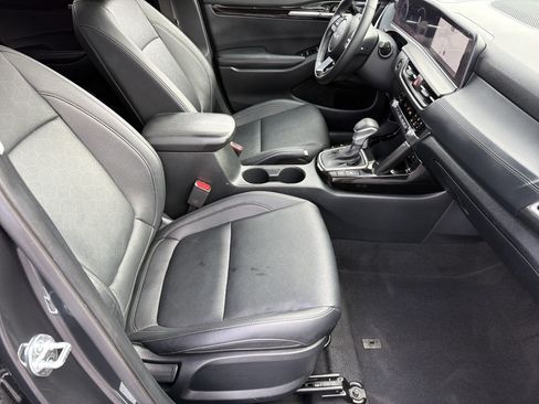 Used 2024 Kia Seltos EX FWD image 11