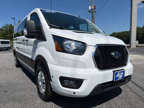 Used 2025 Ford Transit 350 XLT RWD image 6