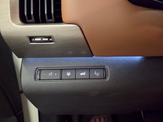 Used 2024 Nissan Pathfinder Platinum AWD/4WD image 35