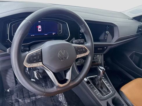 Used 2024 Volkswagen Jetta SEL FWD image 9