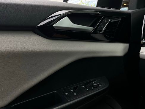 Used 2025 Volkswagen Taos S image 19