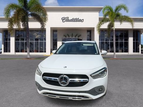 Used 2023 Mercedes-Benz GLA 250 4MATIC w/ Premium Package image 4