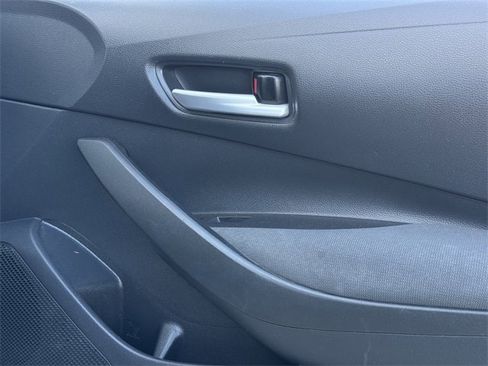 Used 2021 Toyota Corolla LE image 24