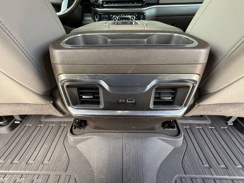 Used 2022 GMC Sierra 1500 SLT w/ SLT Premium Package AWD/4WD image 19