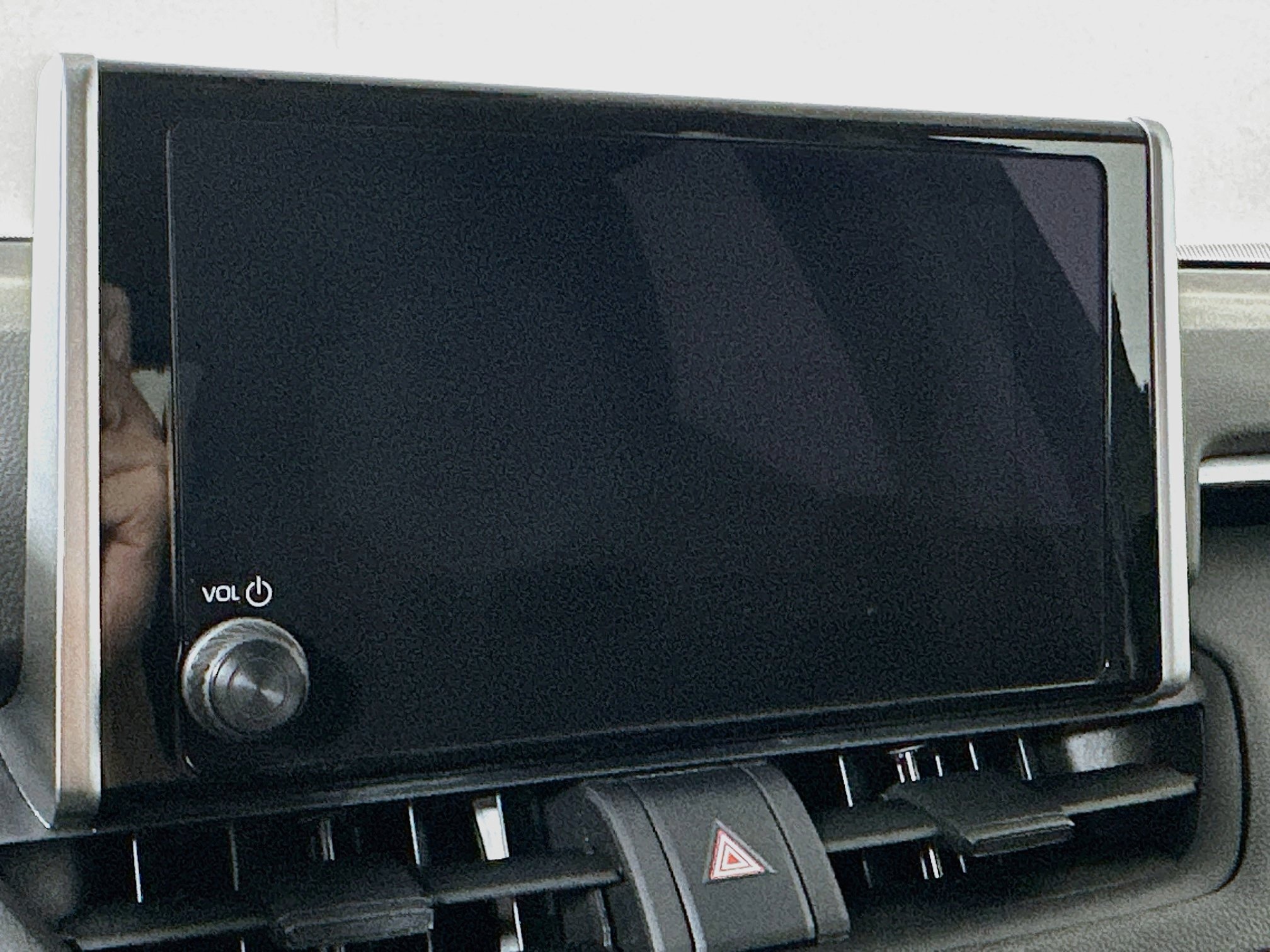 Used 2025 Toyota RAV4 XLE FWD image 13
