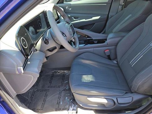 Certified 2023 Hyundai Elantra SEL w/ Convenience Package FWD image 21