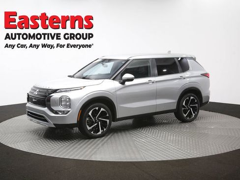 Used 2023 Mitsubishi Outlander SE AWD/4WD image 55