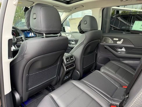 New 2026 Mercedes-Benz GLS 450 4MATIC image 27