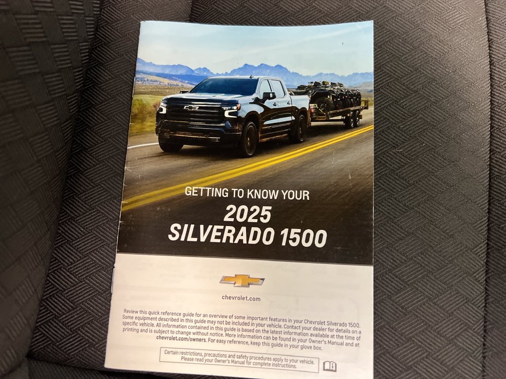 Used 2025 Chevrolet Silverado 1500 LT AWD/4WD image 35