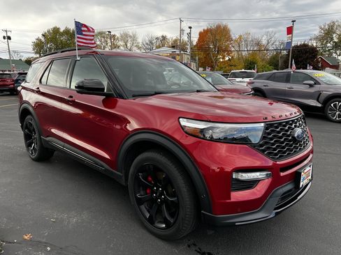 Used 2021 Ford Explorer ST w/ Equipment Group 401A image 3