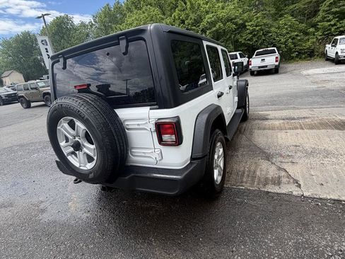 Used 2022 Jeep Wrangler Unlimited Sport AWD/4WD image 6