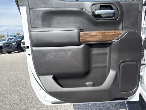 Used 2021 Chevrolet Silverado 1500 High Country image 34