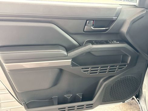 New 2026 Toyota Tacoma SR5 image 12