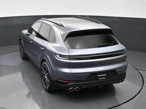 New 2026 Porsche Cayenne S AWD/4WD image 32