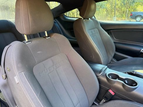 Used 2020 Ford Mustang Coupe image 17