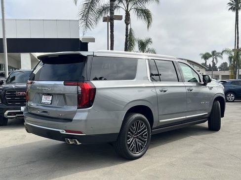 New 2026 GMC Yukon XL Denali w/ Denali Reserve Package RWD image 3