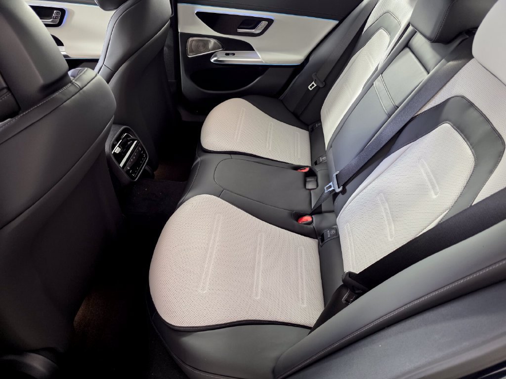New 2027 Mercedes-Benz E 53 AMG e 4MATIC Sedan image 11