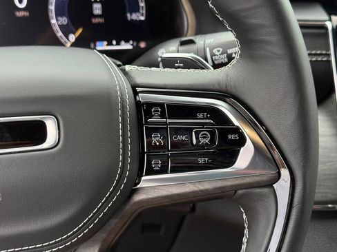 New 2025 Jeep Grand Cherokee Overland w/ Adv Protech Group III image 29