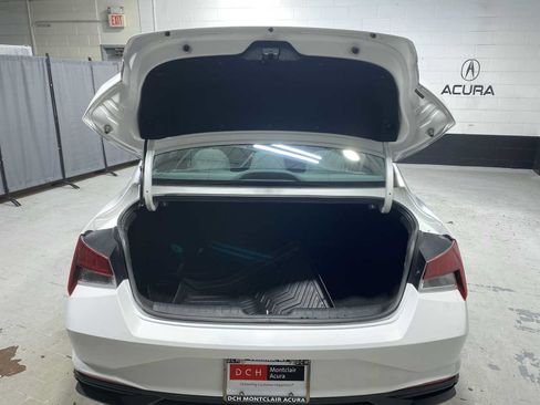 Used 2023 Hyundai Elantra SEL FWD image 19