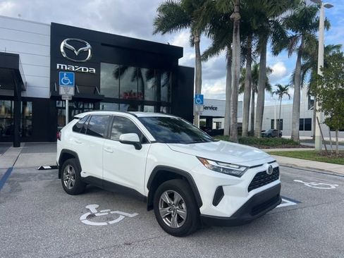 Used 2024 Toyota RAV4 LE image 5