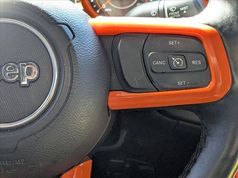 Used 2022 Jeep Gladiator Sport image 12