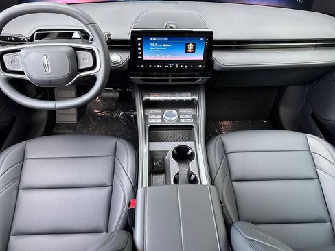 New 2026 Lincoln Nautilus Premier AWD/4WD image 10