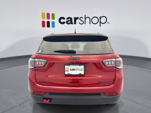 Used 2024 Jeep Compass Trailhawk w/ Sun and Sound Group AWD/4WD image 4