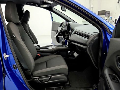 Used 2019 Honda HR-V Sport image 17