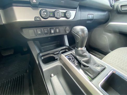 Used 2019 Toyota Tacoma SR5 RWD image 30